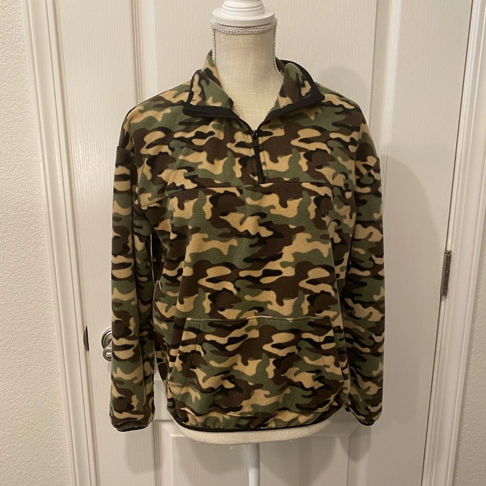No Boundaries camo sweater